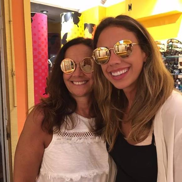 Meet your Posher, Lisa - Picture 1 of 1